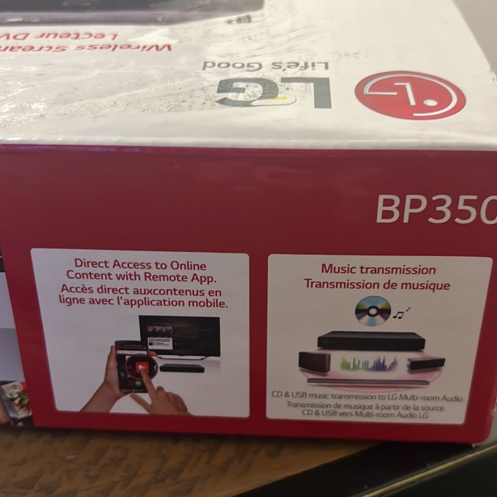 Wireless Streaming Blu-ray DiscTM/DVD Player - Picture 5 of 10